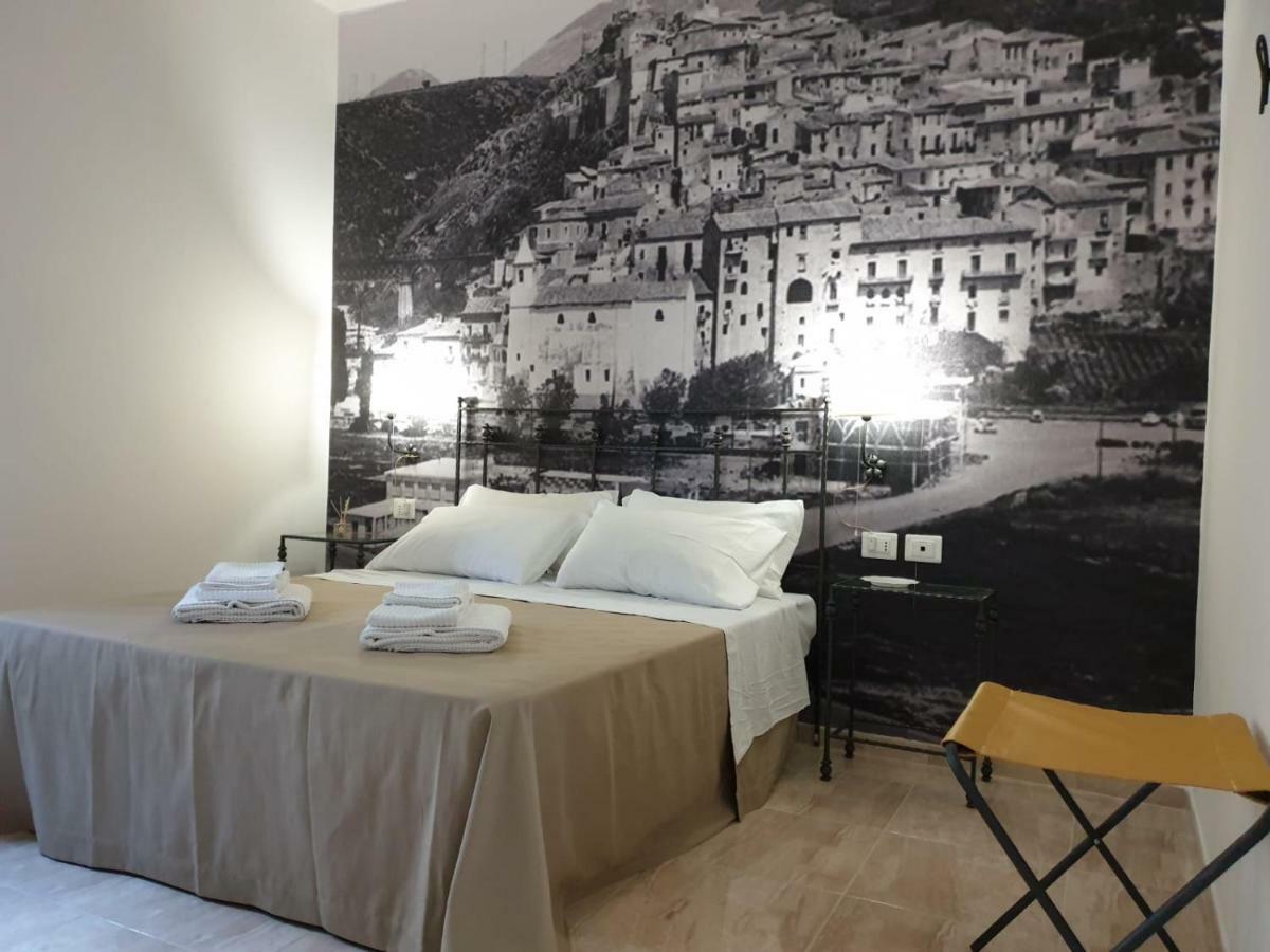 Porta Marina Guest Rooms Scalea Dış mekan fotoğraf